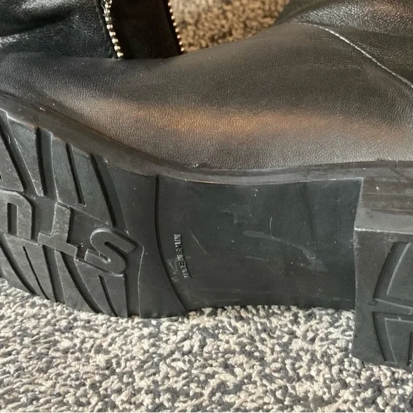 Stuart Weitzman Black Leather knee high boots with silver beads size 9 - Picture 11 of 11